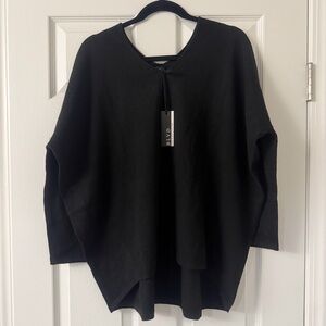 NWT BLVD Women’s Black V-Neck V-Back Loose Fit Sweater Size S/M